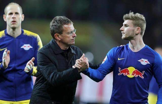 篮球NBA球员续约消息频传