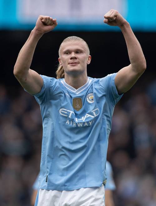 抢下当红炸子鸡！塞梅尼奥想冬窗加盟曼城，因为他渴望获得冠军（渴望冠军！塞梅尼奥盼冬窗投曼城，炙手可热新星成蓝月目标）