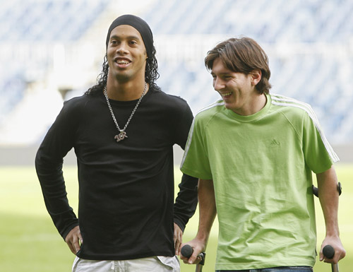 萨顿：纽卡会战胜曼联，因为曼联的重要球员去参加非洲杯了（萨顿看好纽卡胜曼联：红魔多名关键球员赴非洲杯缺阵）