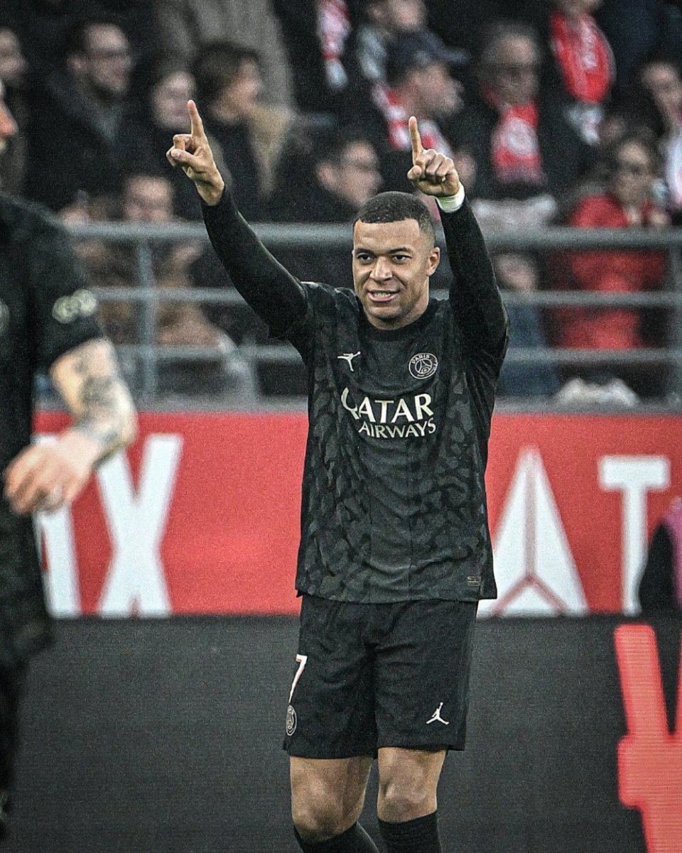 阿斯谈法布雷加斯：当下最被热捧少帅 曼城or巴萨？选择在他手中（阿斯：法布雷加斯已成炙手可热少帅，曼城还是巴萨？主动权在他手中）