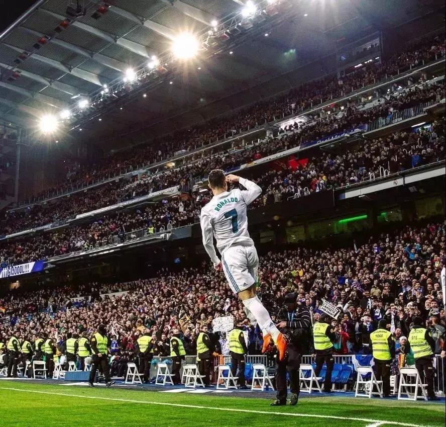 皇马客场4-3奥林匹亚科斯，姆巴佩大四喜，维尼修斯两助攻