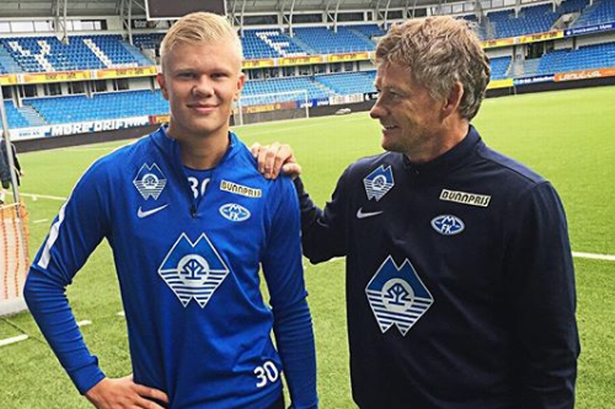 尤尔曼德：埃切韦里冬窗将回曼城，他潜力巨大没制造任何问题（尤尔曼德：埃切韦里将于冬窗回归曼城，天赋出众且未惹麻烦）