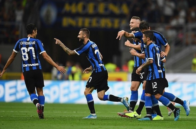 早报：又是一个疯狂的欧冠比赛日（晨报：欧冠再掀疯狂之夜）