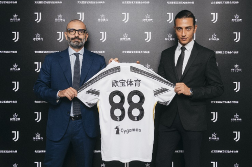 西媒：莫德里奇曾提出降薪留队方案，并愿意终老皇马（西媒：莫德里奇曾提降薪续留方案，愿在皇马终老）