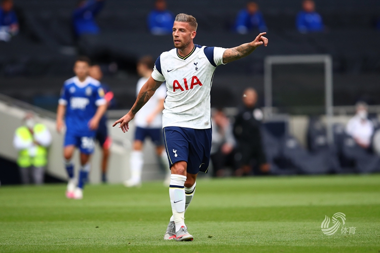 热火前17战替补场均轰46.5分，近8战降至场均33.9分